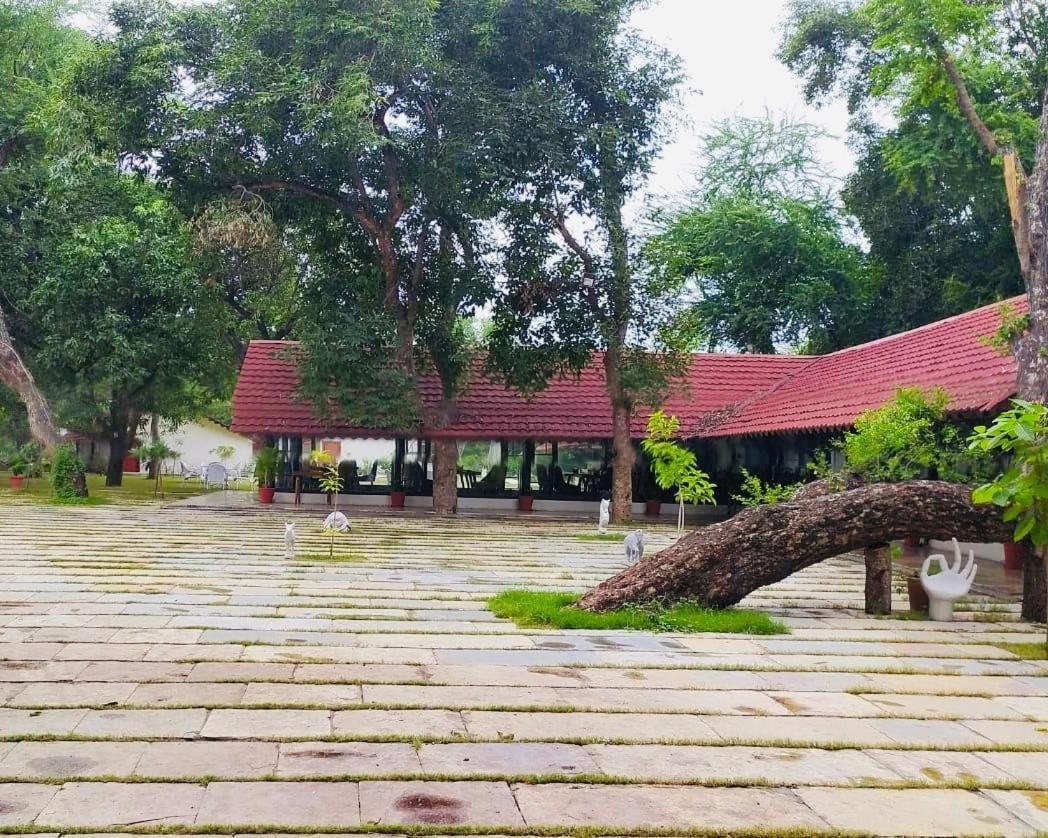 Aranya Vilas - A Nature Resort Udaipur Kültér fotó